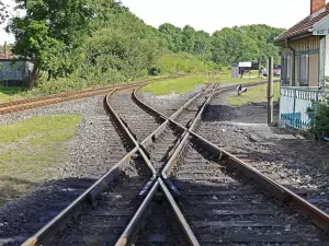 1435